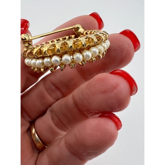 Vintage Women's Jewelry‎ Gold-Tone White Pearl Round Ring Scarf Brooch Pin - Picture 11 of 12